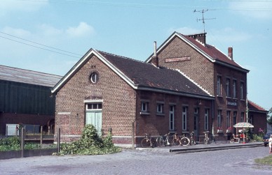 DESTELBERGEN  78-4500.jpg